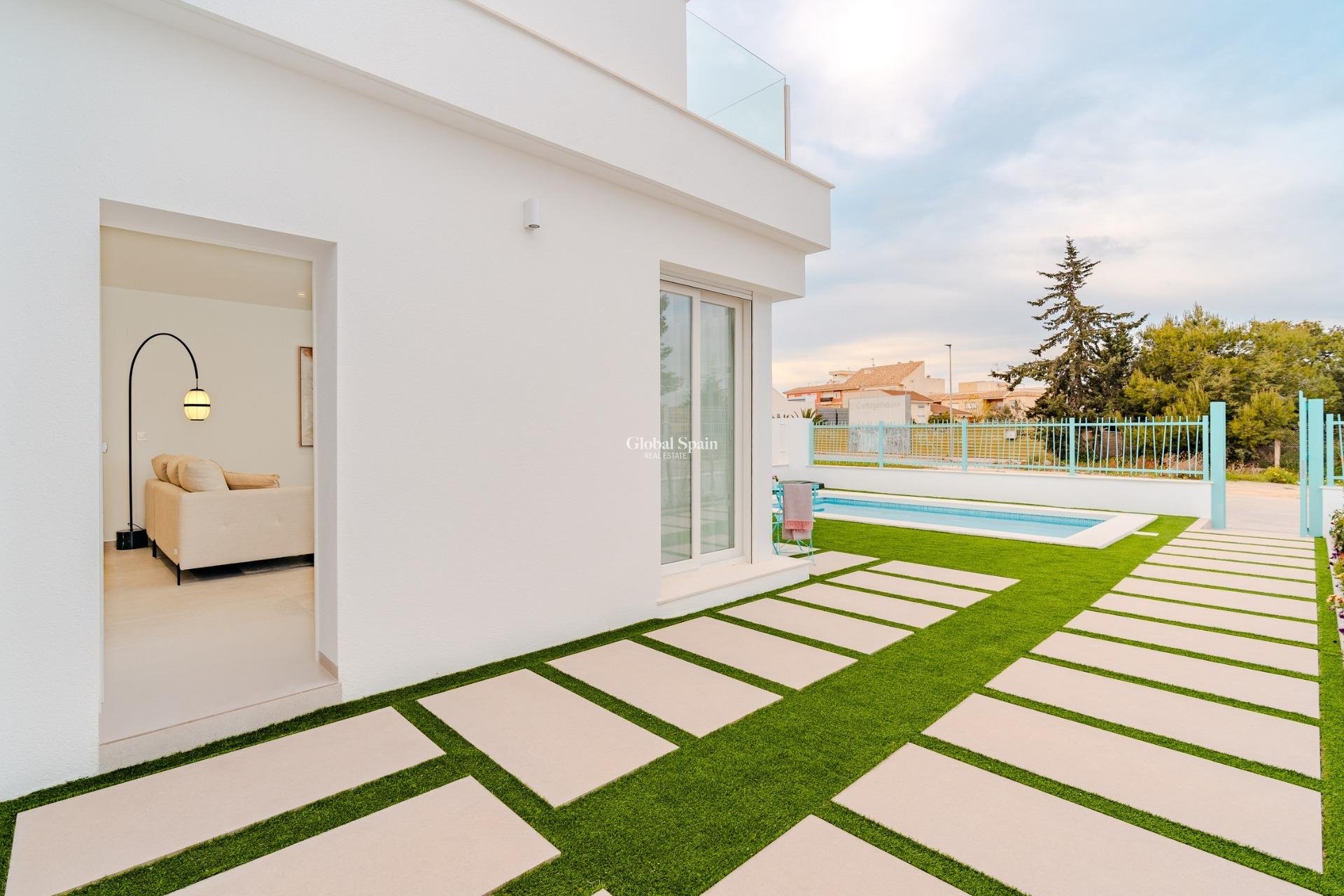 Neubau - VILLA -
LOS ALCÁZARES