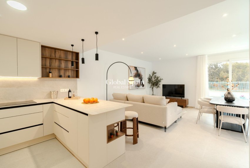 Neubau - VILLA -
LOS ALCÁZARES