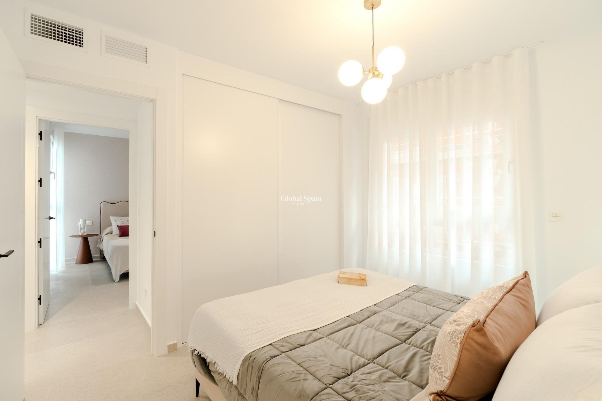 Neubau - VILLA -
LOS ALCÁZARES
