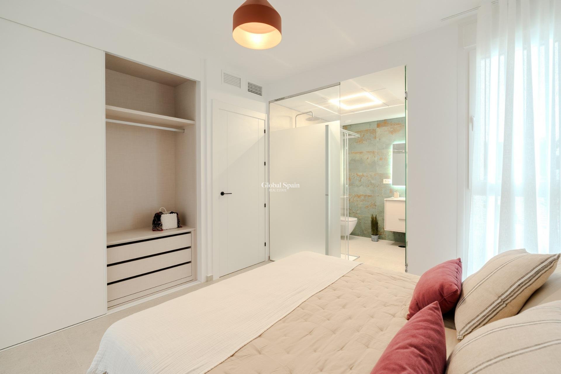 Neubau - VILLA -
LOS ALCÁZARES