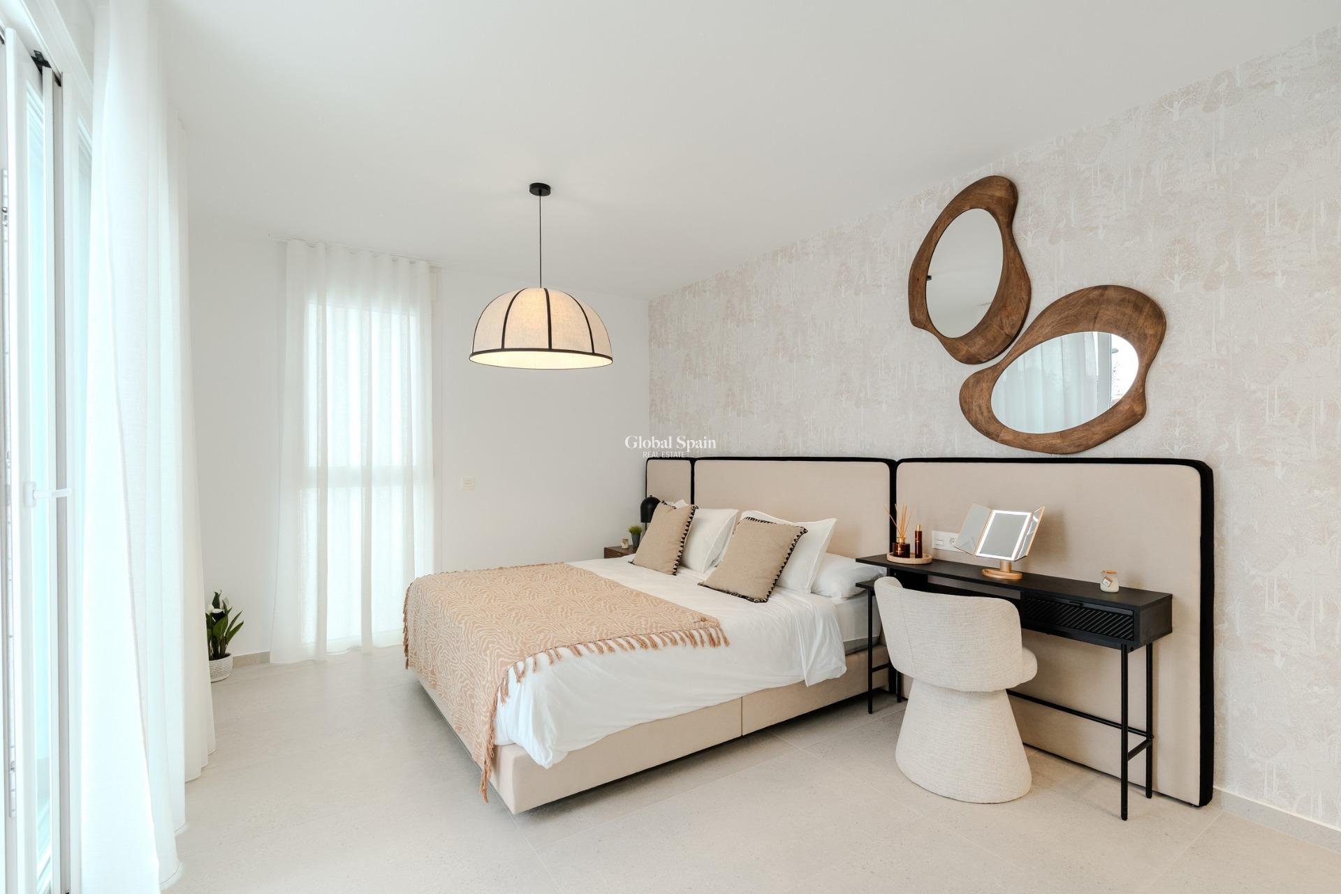 Neubau - VILLA -
LOS ALCÁZARES