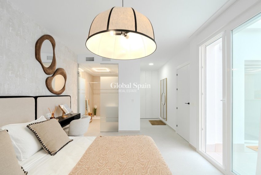 Neubau - VILLA -
LOS ALCÁZARES