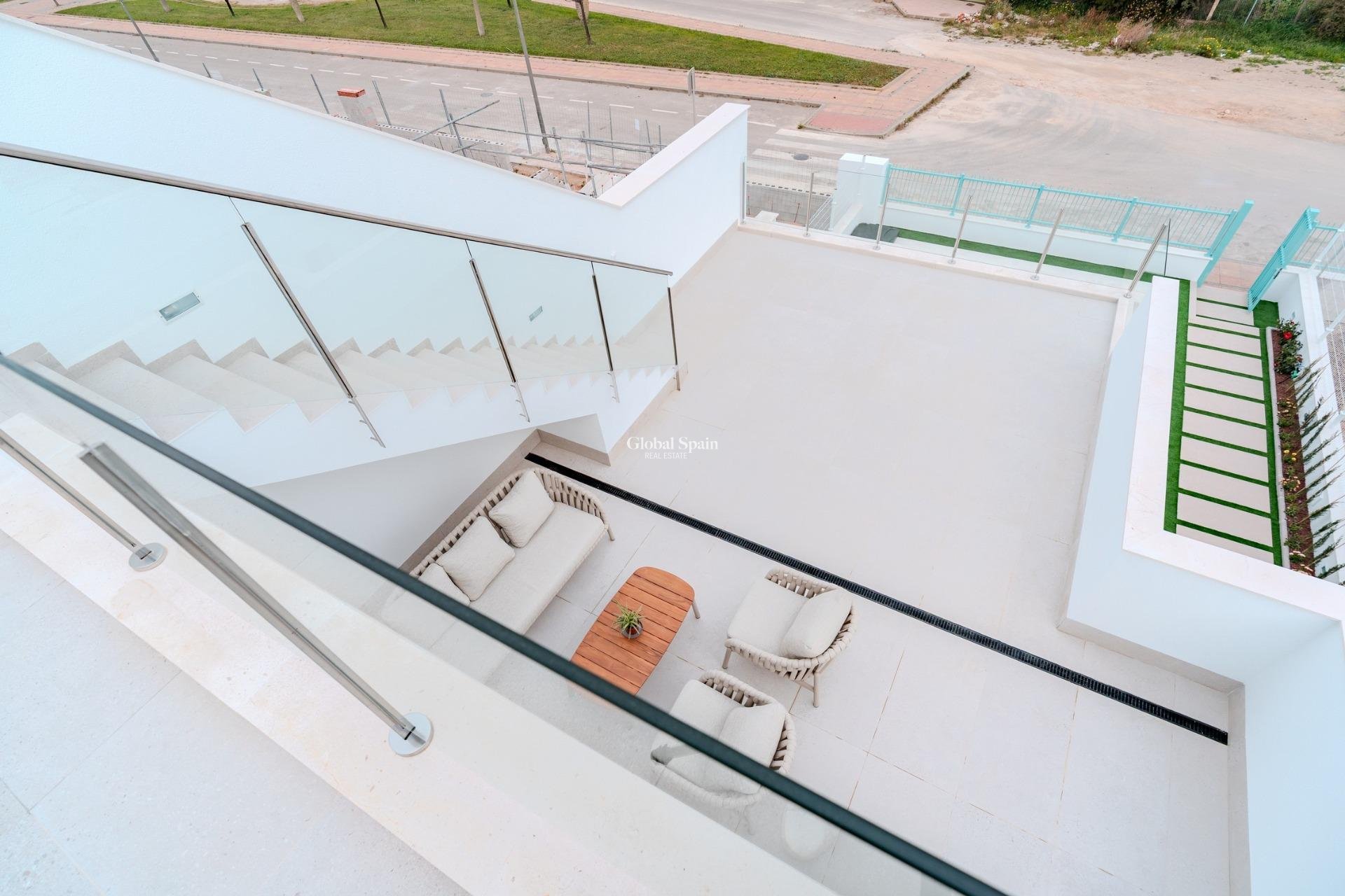Neubau - VILLA -
LOS ALCÁZARES