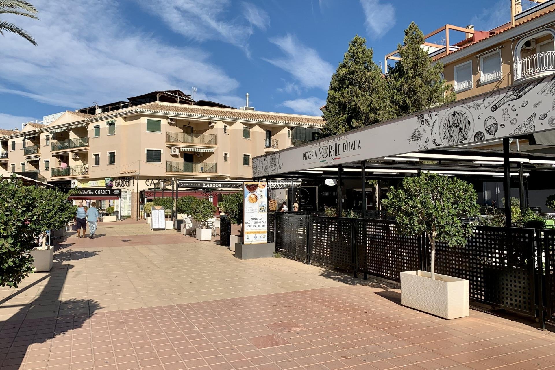 Neubau - VILLA -
LOS ALCÁZARES