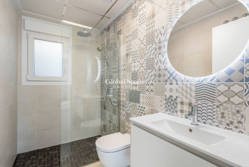 Neubau - Villa -
LOS MONTESINOS - La Herada