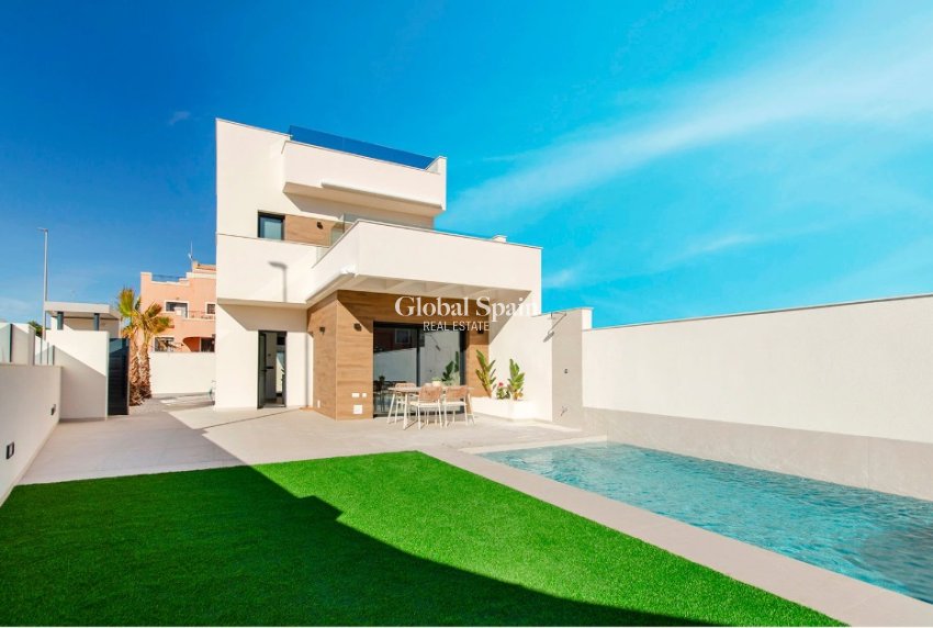 Neubau - Villa -
LOS MONTESINOS - La Herada