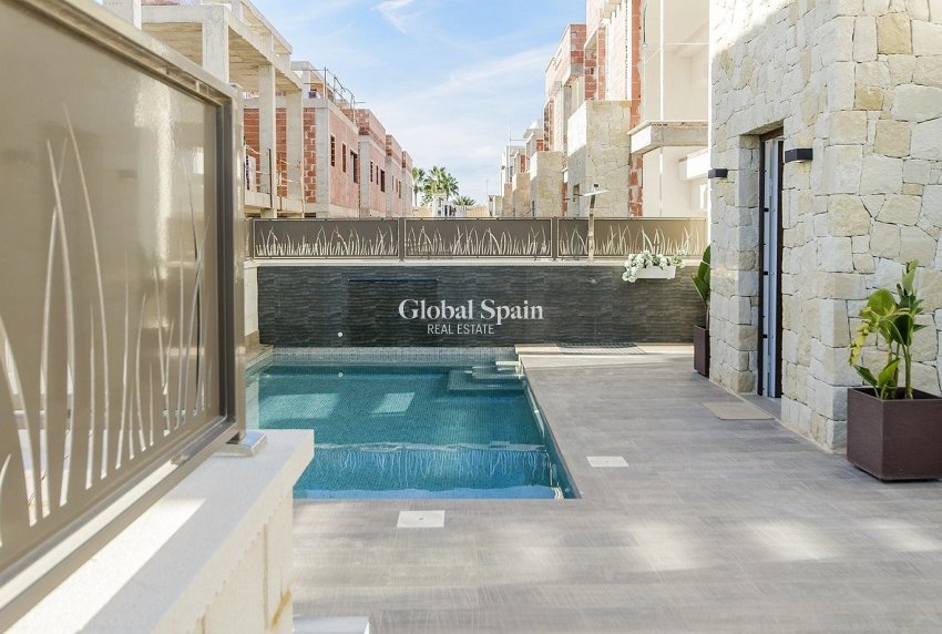 Neubau - Villa -
LOS MONTESINOS - La Herrada