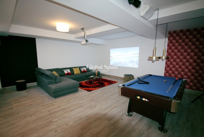 Neubau - VILLA -
LOS MONTESINOS - La Herrada