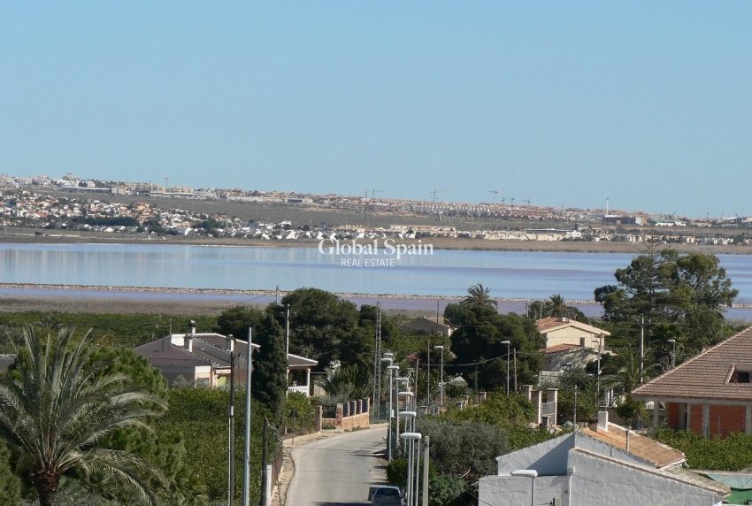 Neubau - VILLA -
LOS MONTESINOS - La Herrada