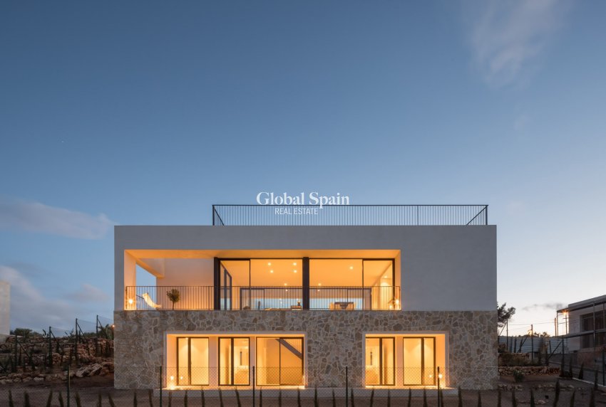 Neubau - VILLA -
MANACOR - CALA MURADA