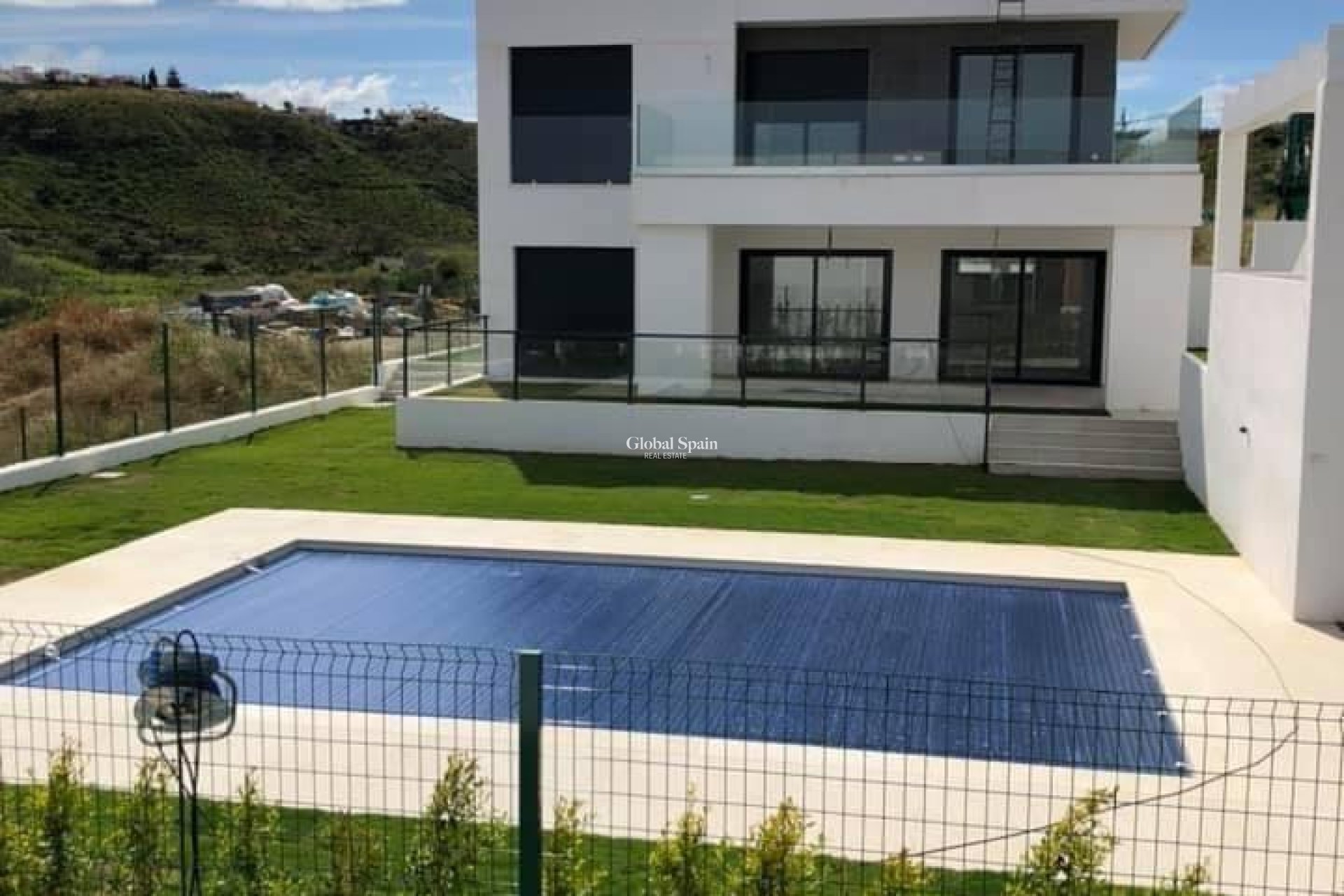 Neubau - VILLA -
MANILVA - La Duquesa