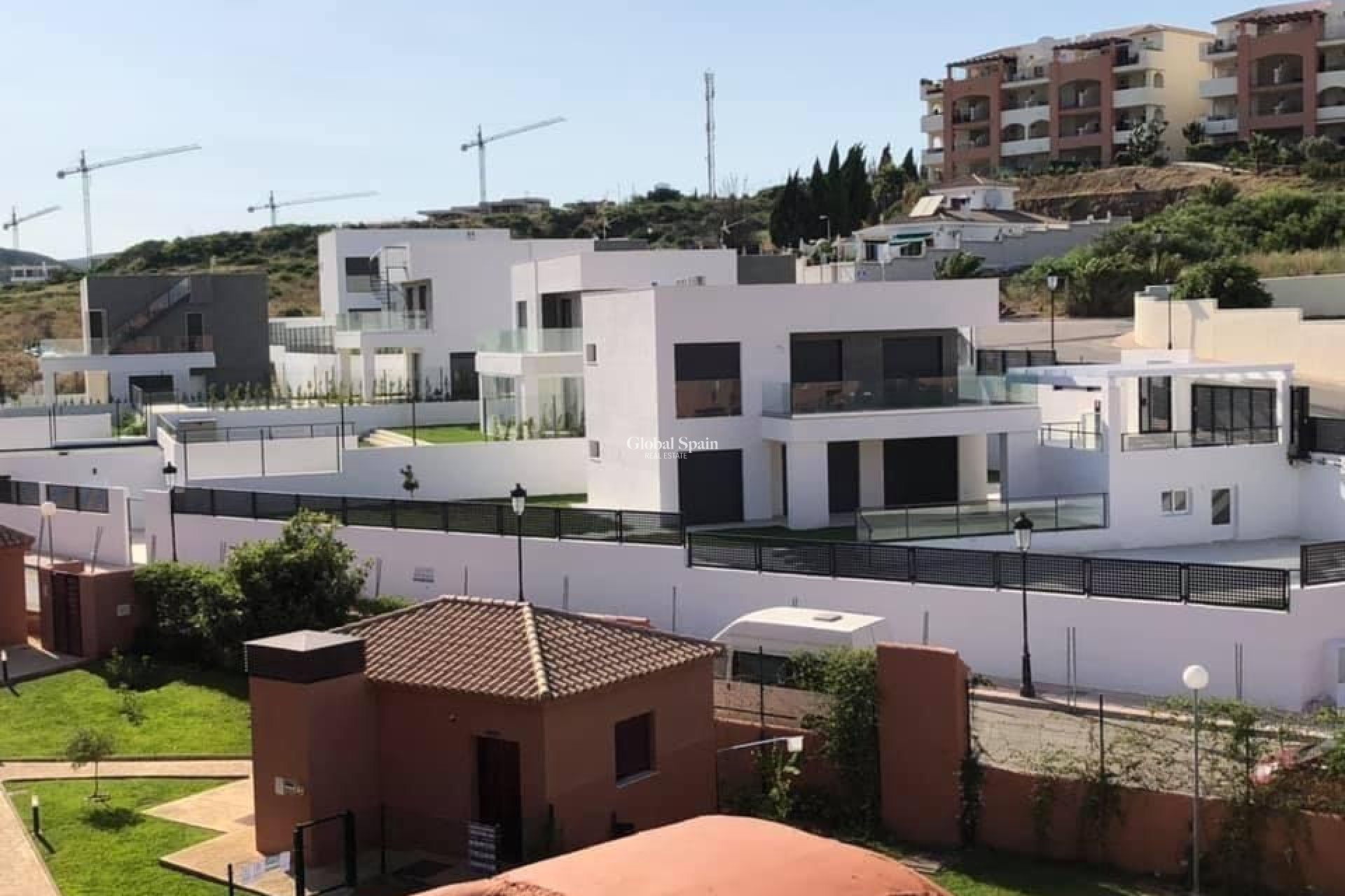 Neubau - VILLA -
MANILVA - La Duquesa