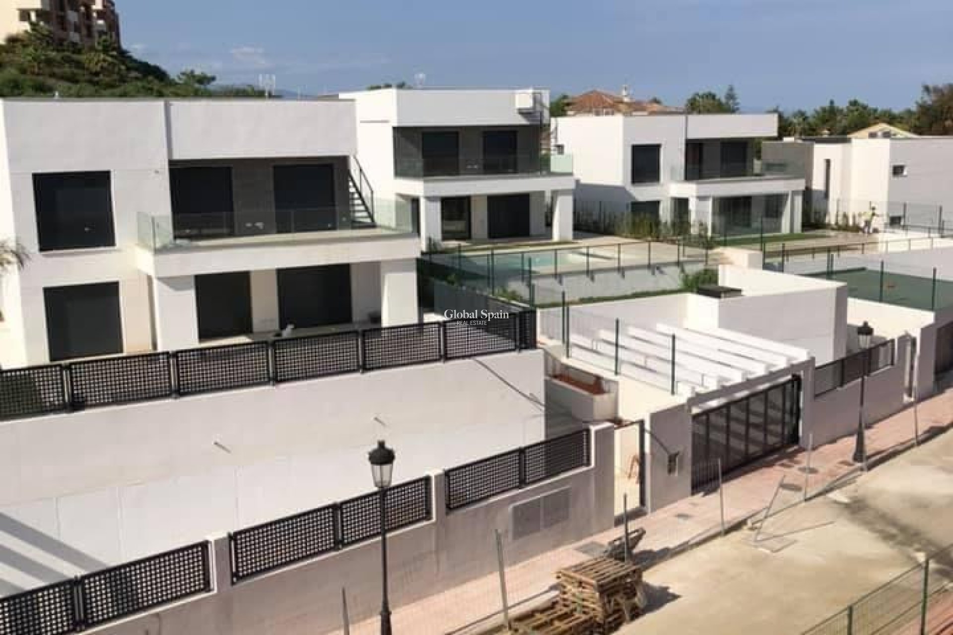 Neubau - VILLA -
MANILVA - La Duquesa