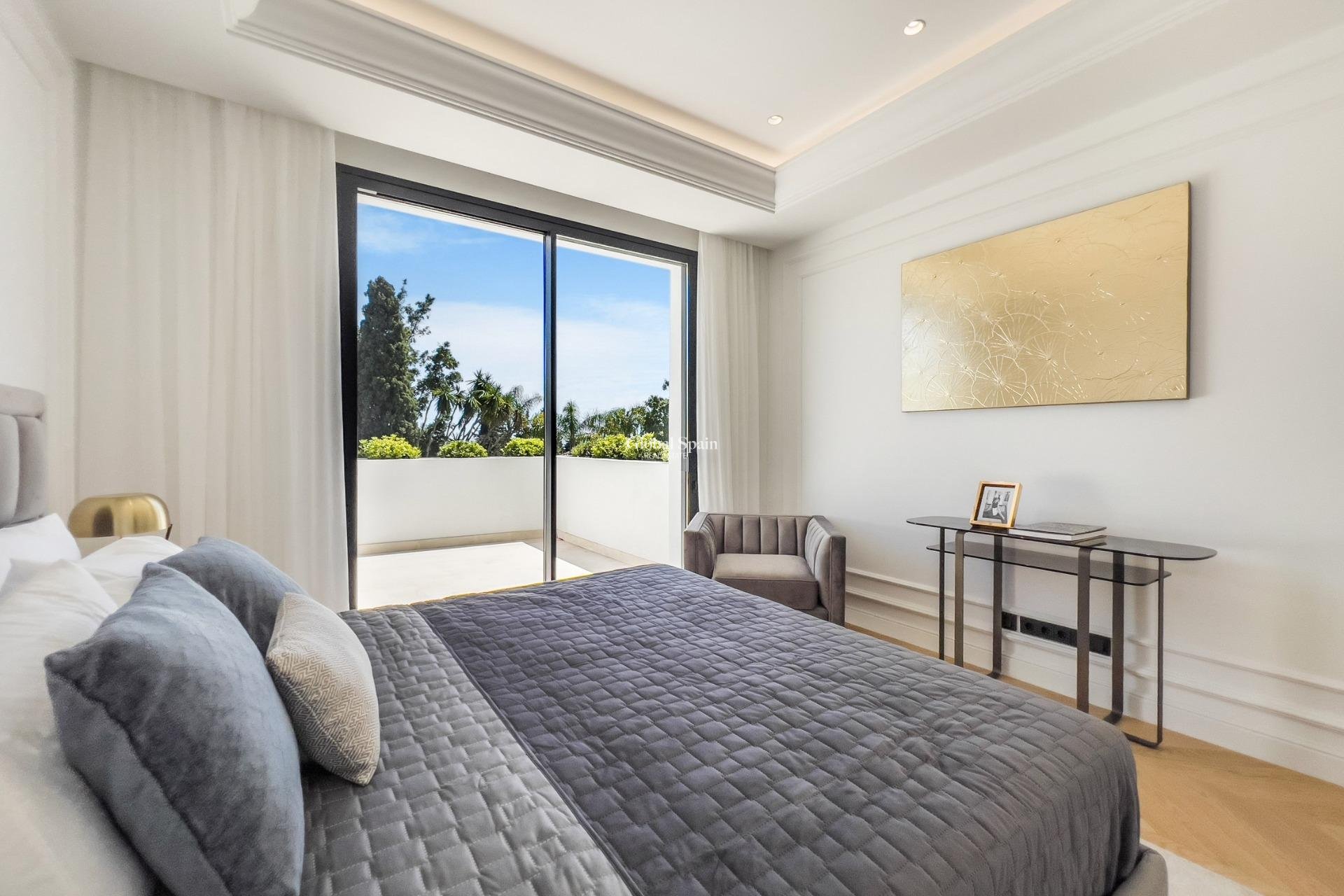 Neubau - Villa -
MARBELLA - Lomas De Marbella Club
