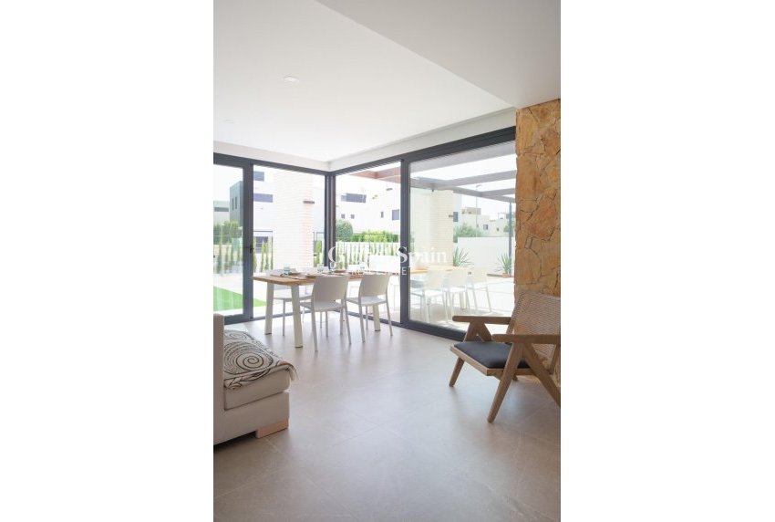 Neubau - VILLA -
ORIHUELA COSTA - CAMPOAMOR