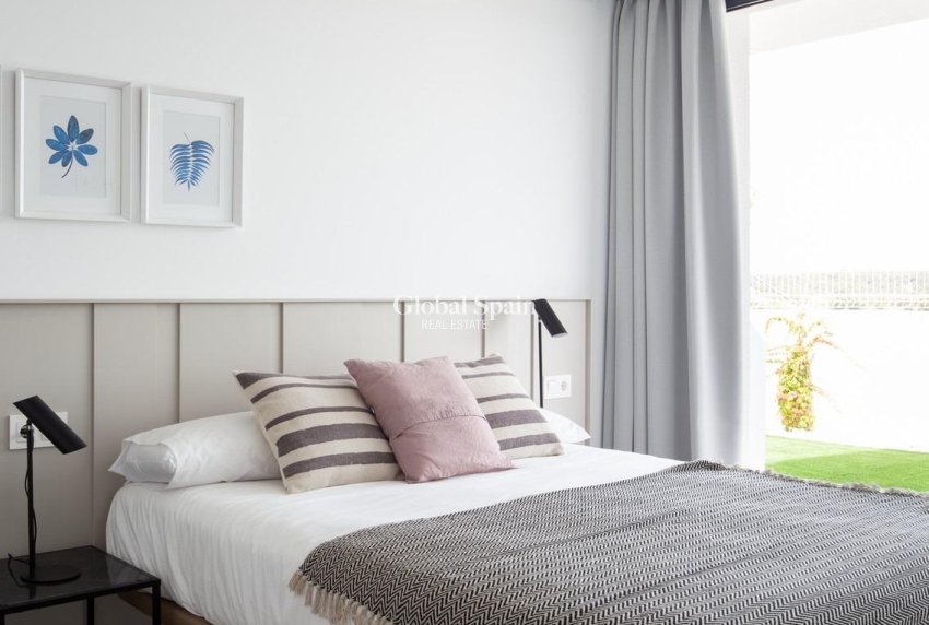 Neubau - VILLA -
ORIHUELA COSTA - CAMPOAMOR