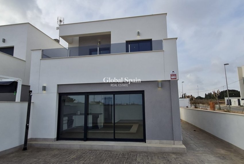 Neubau - VILLA -
ORIHUELA COSTA - El Barranco