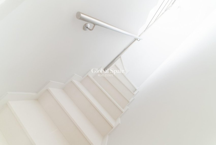 Neubau - VILLA -
ORIHUELA COSTA - Punta Prima