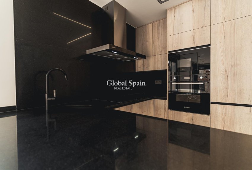 Neubau - VILLA -
ORIHUELA COSTA - Punta Prima