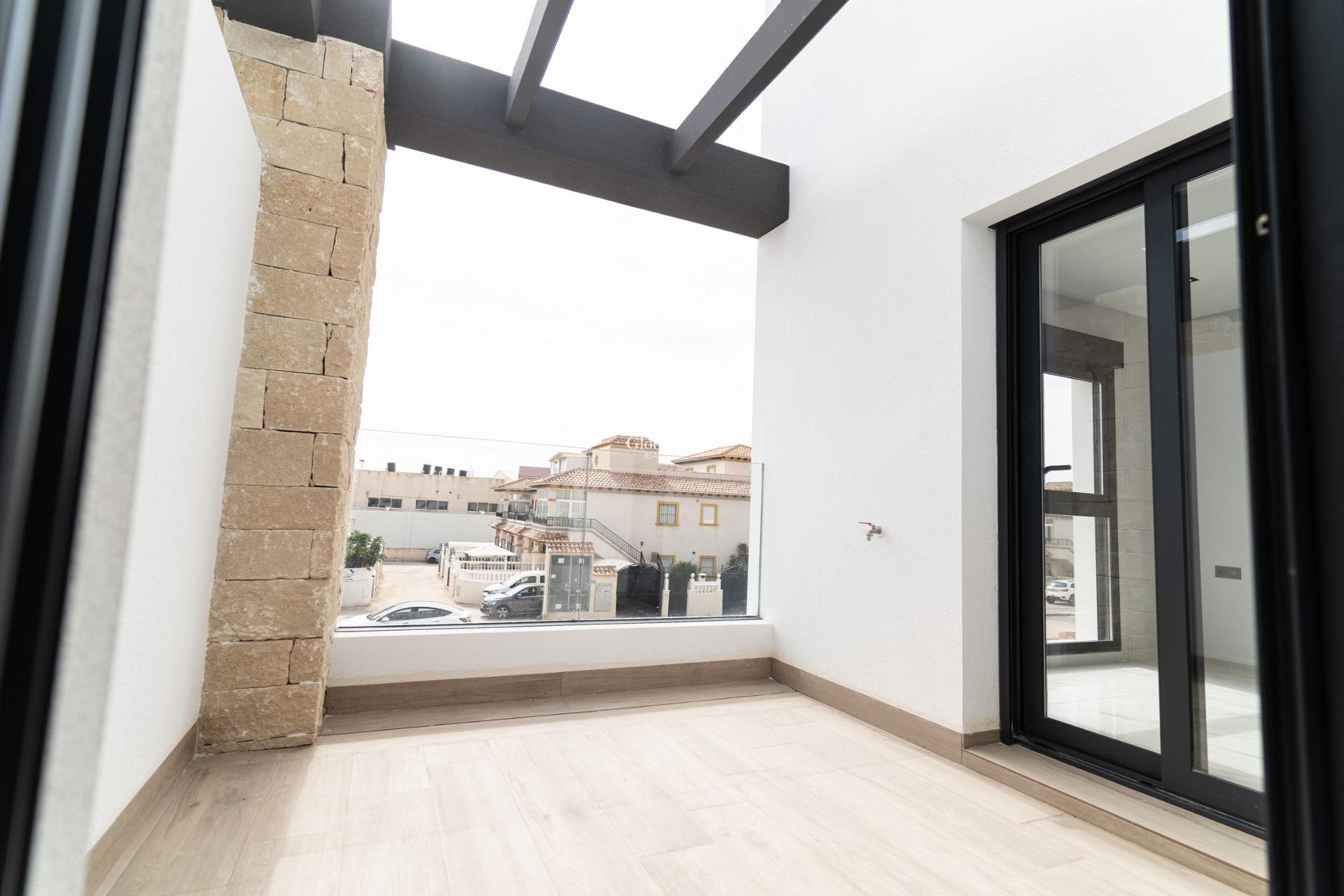 Neubau - VILLA -
ORIHUELA COSTA - Punta Prima