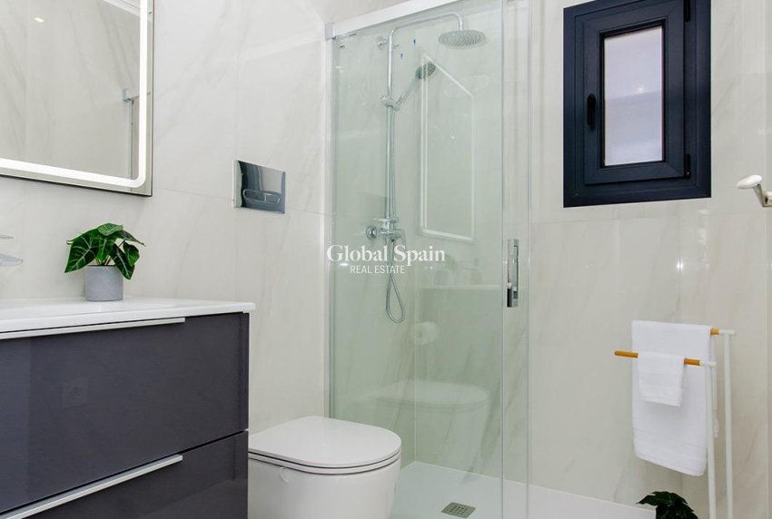 Neubau - VILLA -
ORIHUELA - Vistabella Golf