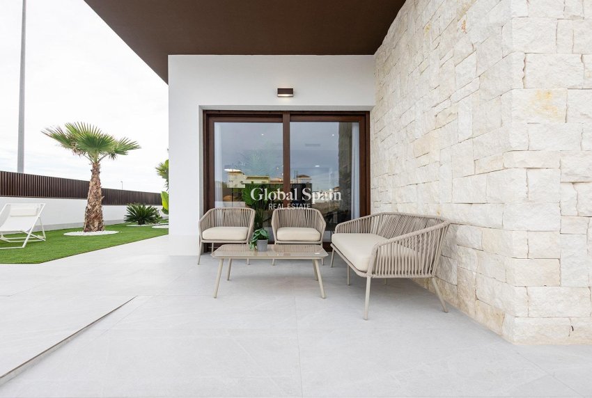 Neubau - VILLA -
ORIHUELA - Vistabella Golf