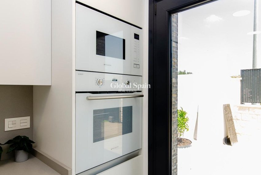 Neubau - VILLA -
ORIHUELA - Vistabella Golf