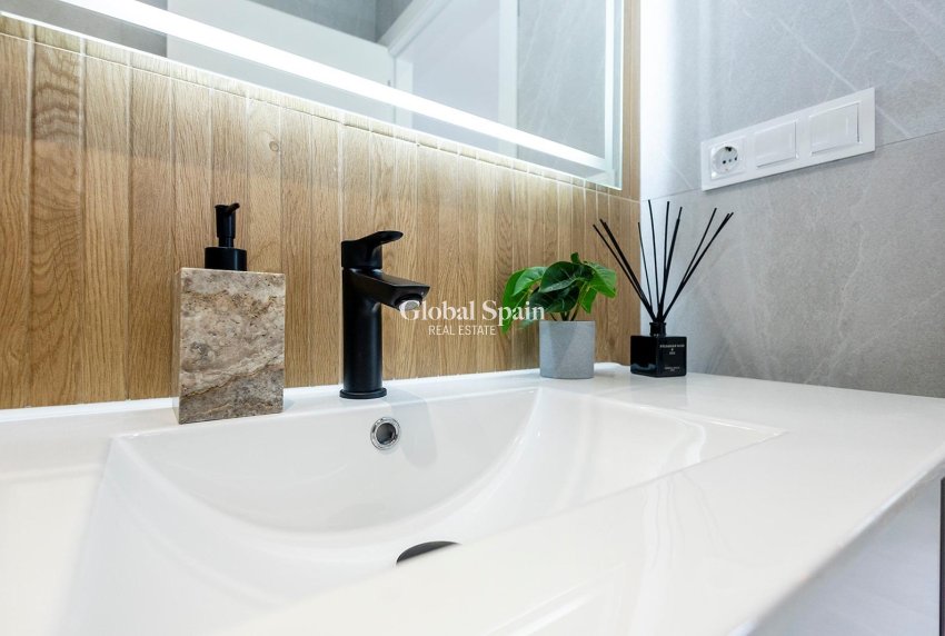 Neubau - VILLA -
ORIHUELA - Vistabella Golf