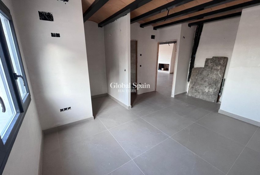 Neubau - VILLA -
PENÀGUILA - El Olivar