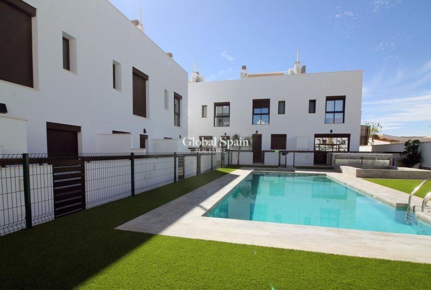 Neubau - VILLA -
PILAR DE LA HORADADA - El Pilar de la Horadada