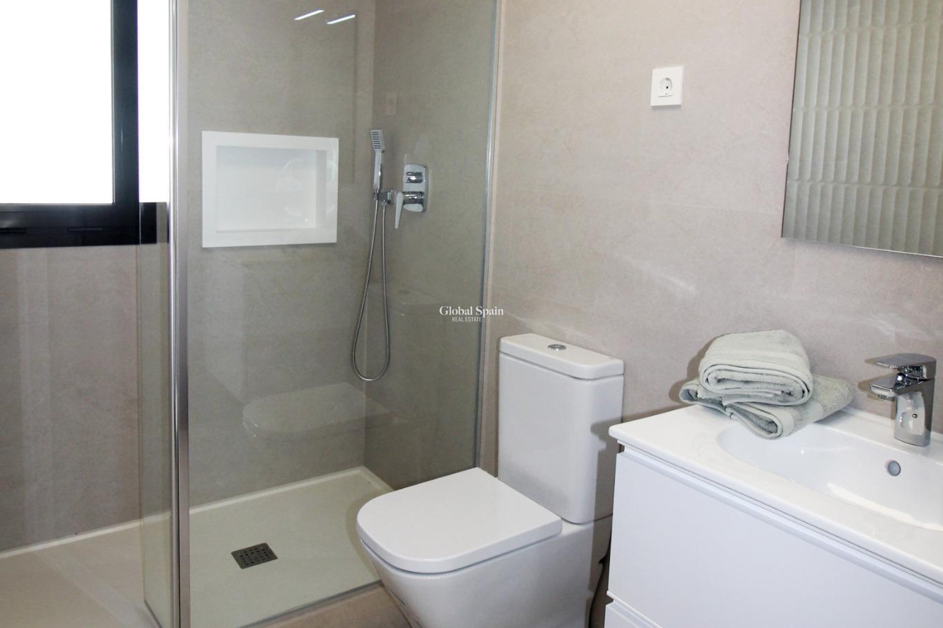 Neubau - VILLA -
PILAR DE LA HORADADA - parque Andromeda