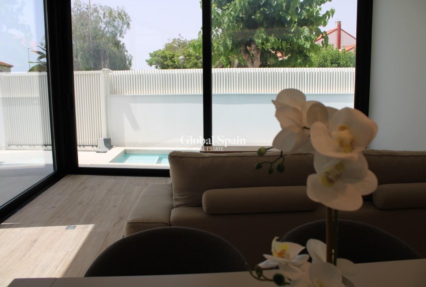 Neubau - VILLA -
PILAR DE LA HORADADA - Torre de la Horadada