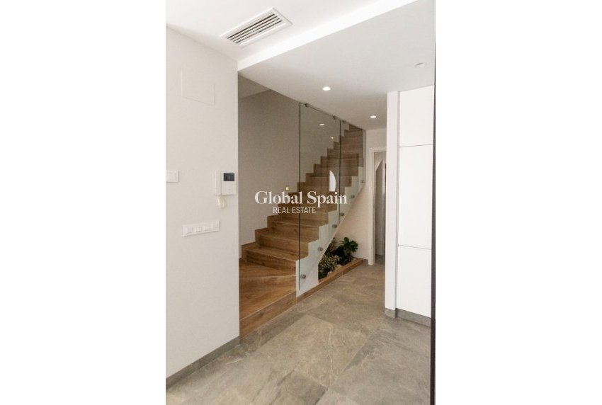 Neubau - Villa -
PILAR DE LA HORADADA