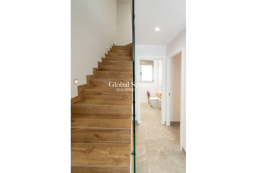 Neubau - Villa -
PILAR DE LA HORADADA