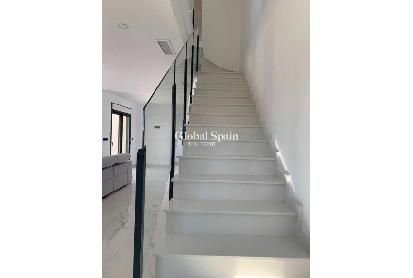 Neubau - Villa -
Pinoso - Camino Del Prado