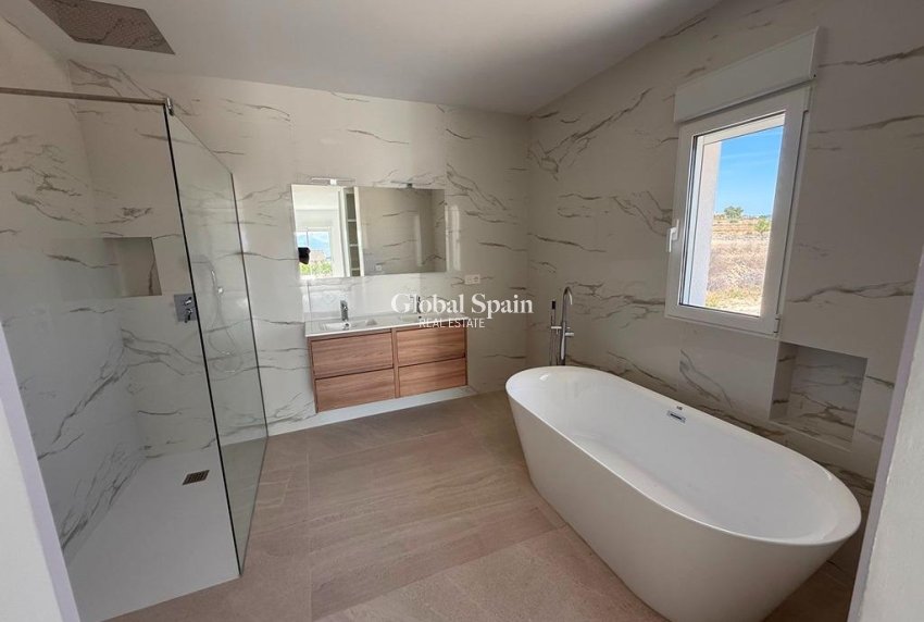 Neubau - VILLA -
Pinoso - Camino Del Prado