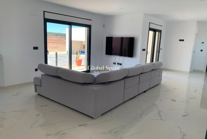 Neubau - VILLA -
Pinoso - Camino Del Prado