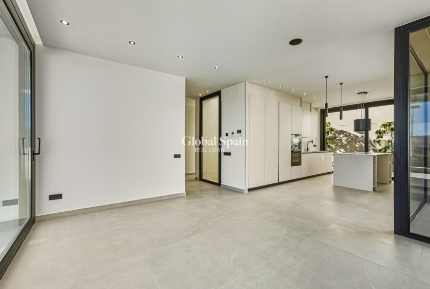 Neubau - VILLA -
POLOP - La Alberca