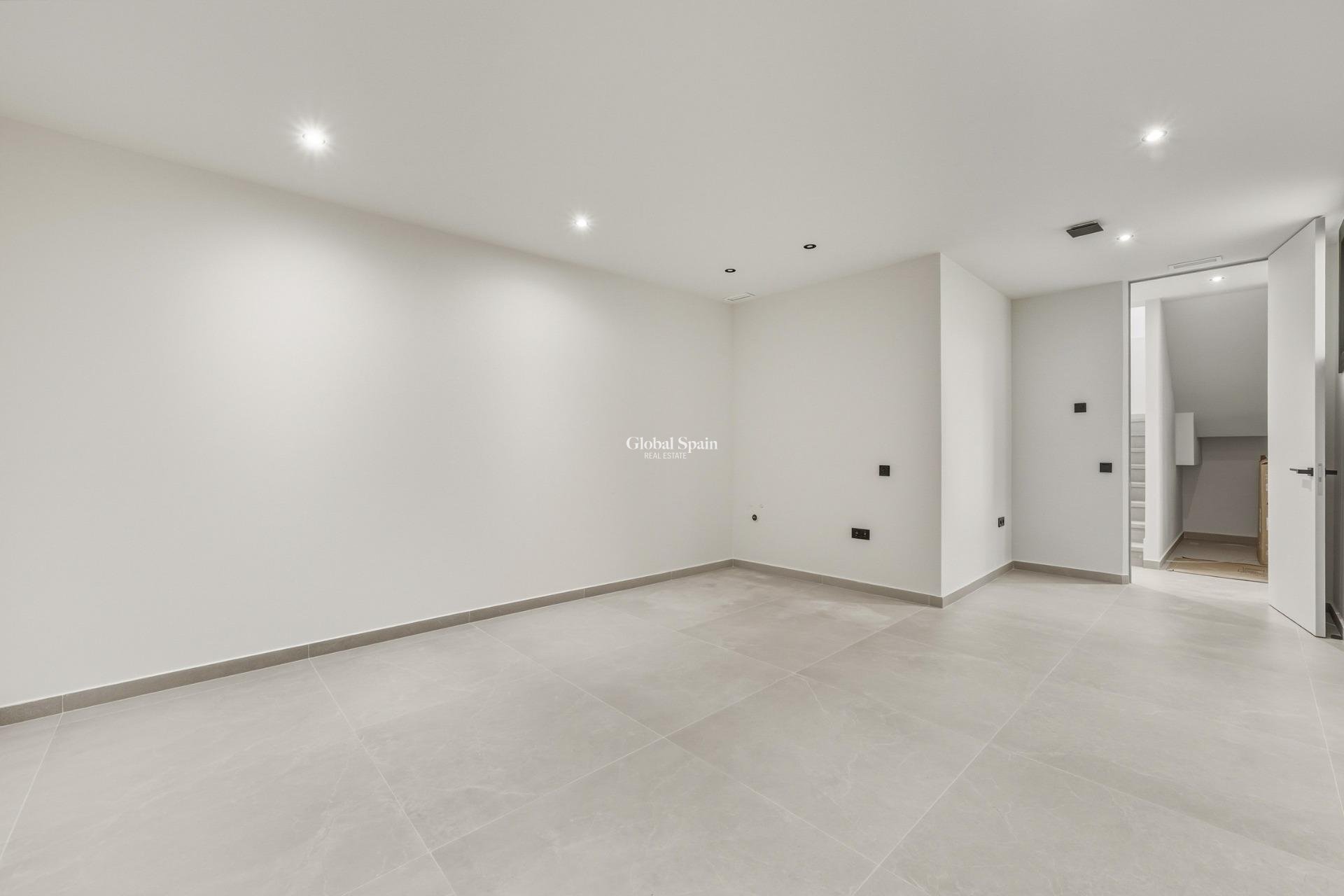 Neubau - VILLA -
POLOP - La Alberca