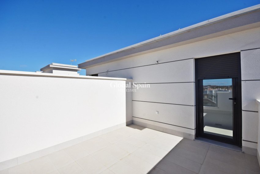 Neubau - VILLA -
PUERTO DE MAZARRÓN - Mar De Plata