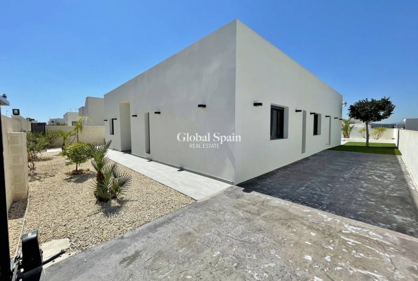 Neubau - VILLA -
RAFAL