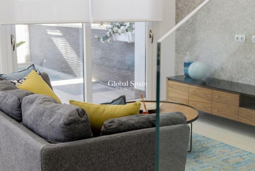 Neubau - VILLA -
ROJALES - Ciudad Quesada