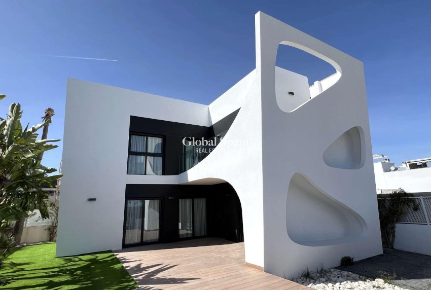 Neubau - VILLA -
ROJALES - Ciudad Quesada