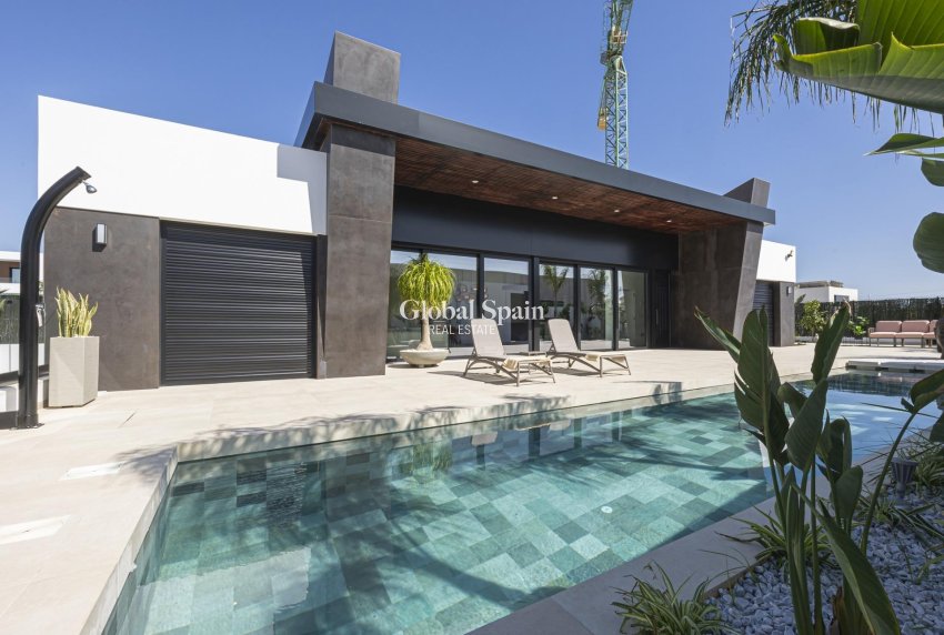 Neubau - VILLA -
ROJALES - Ciudad Quesada