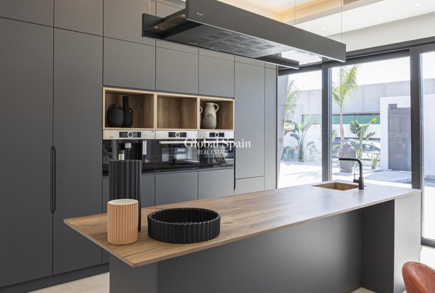 Neubau - VILLA -
ROJALES - Ciudad Quesada