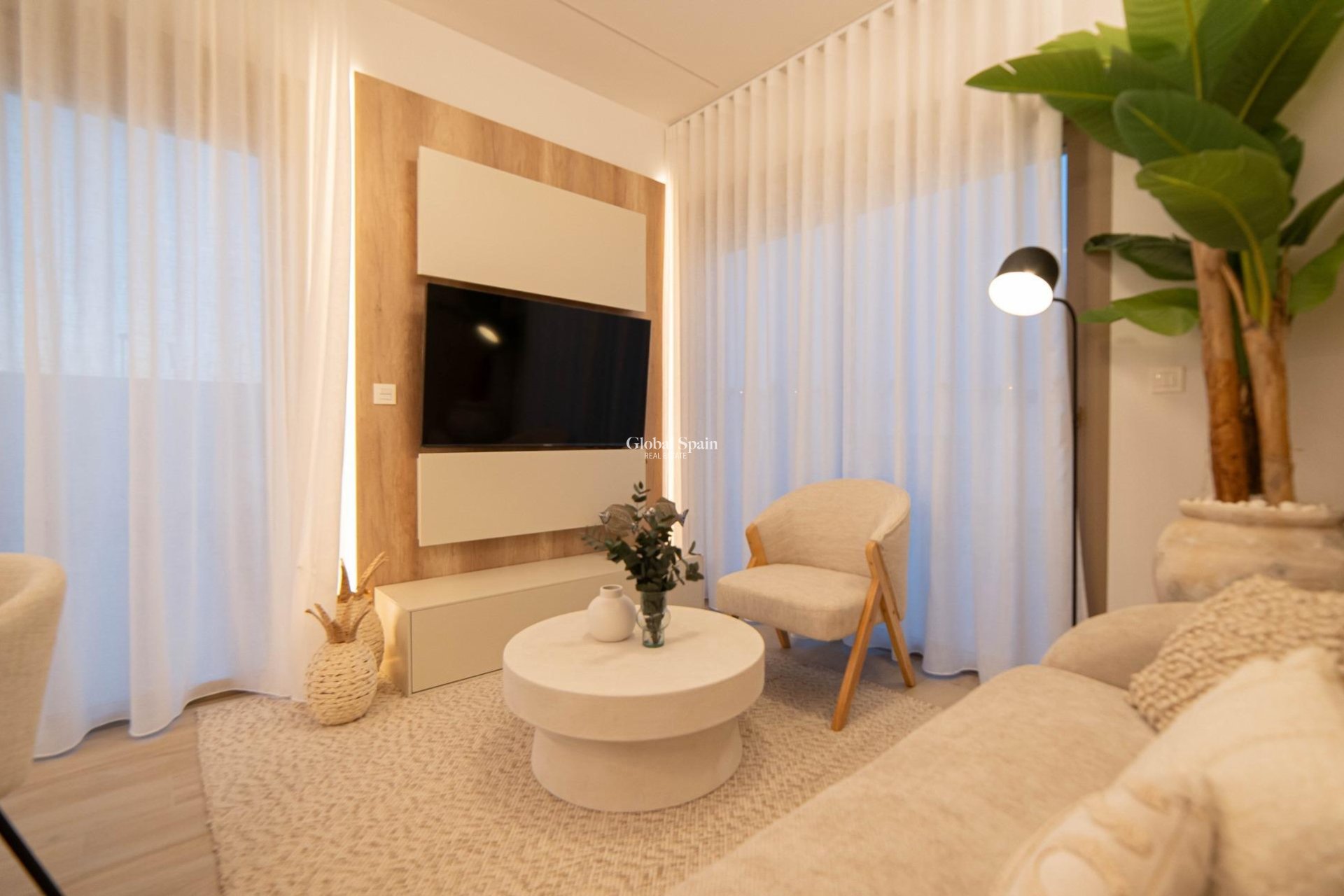 Neubau - VILLA -
ROJALES - Lo Marabú