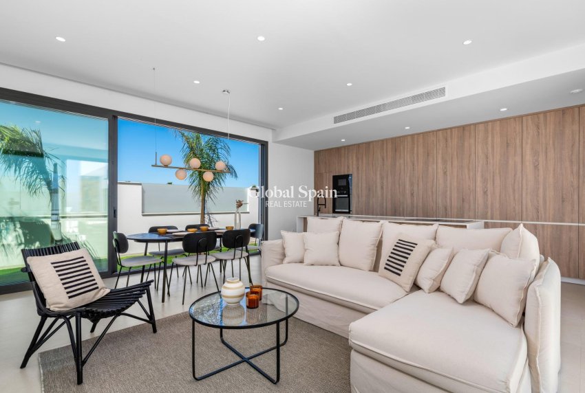 Neubau - VILLA -
SAN JAVIER - Parque del doce