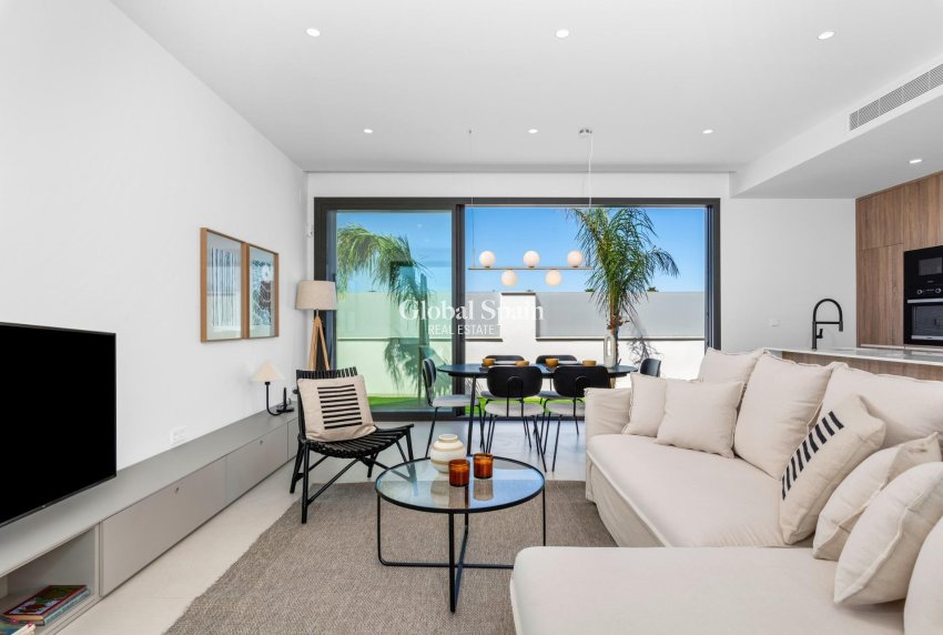 Neubau - VILLA -
SAN JAVIER - Parque del doce