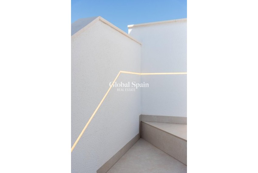 Neubau - VILLA -
SAN JAVIER - Parque del doce