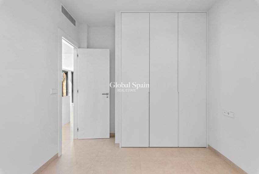 Neubau - VILLA -
SAN JAVIER - Parque del doce